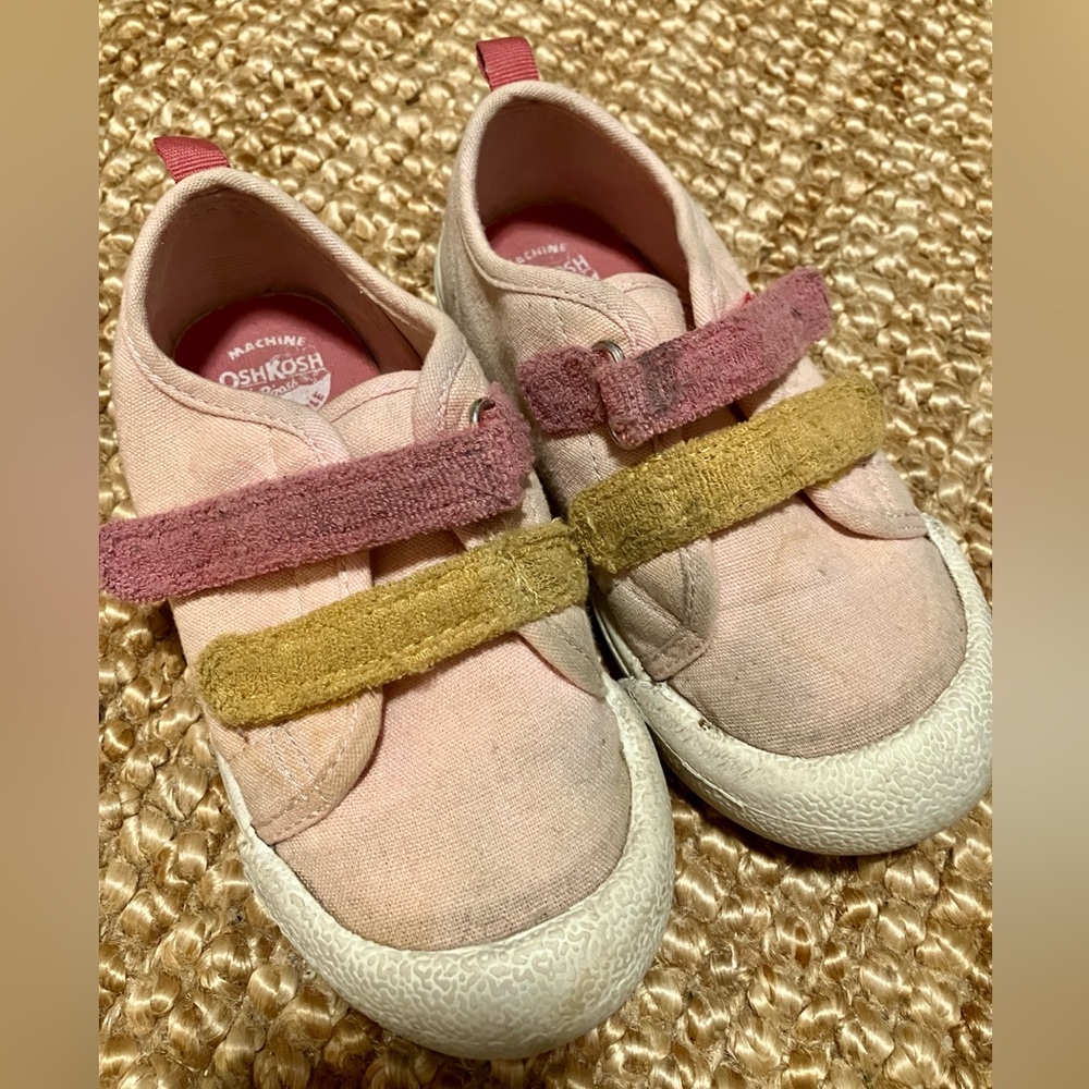 Girls sneakers size 11
